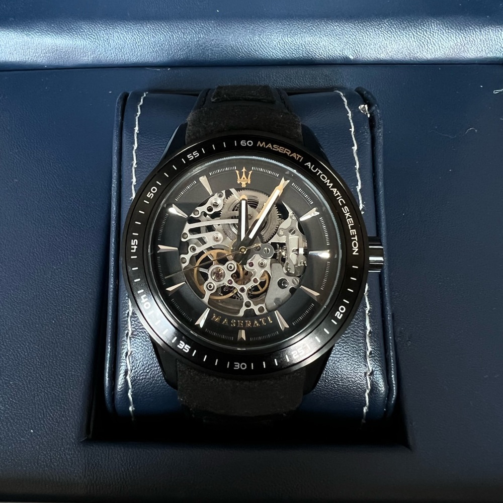 Men's Corsa R8821110001 Black Leather Automatic Dress Watch.